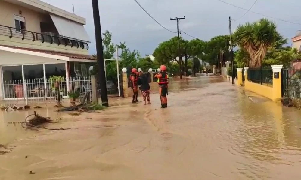 Πάτρα: Η πυροσβεστική έχει δεχθεί περισσότερες από 40 κλήσεις για αντλήσεις υδάτων